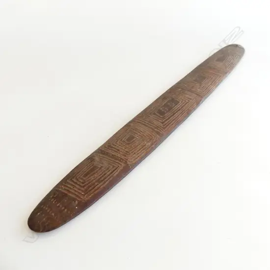 Old 19thC Australian Aboriginal bullroarer,